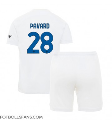 Inter Milan Benjamin Pavard #28 Replika Bortatröja Barn 2023-24 Kortärmad (+ Korta byxor)